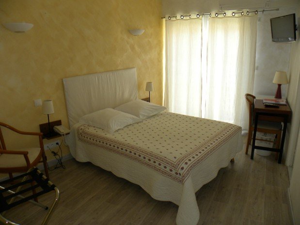 double room village side 140cm bed
