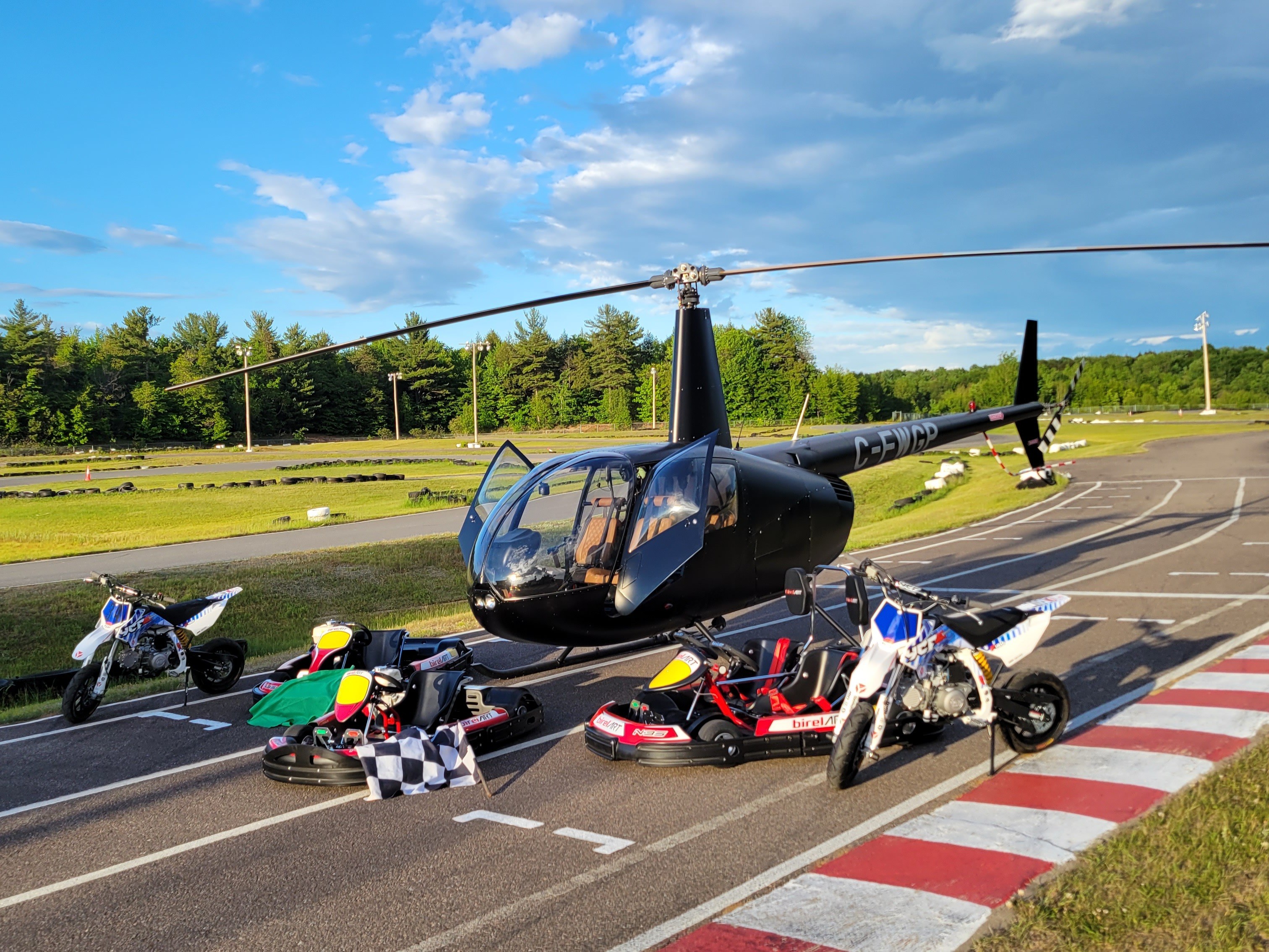 Hélicoptère et karting