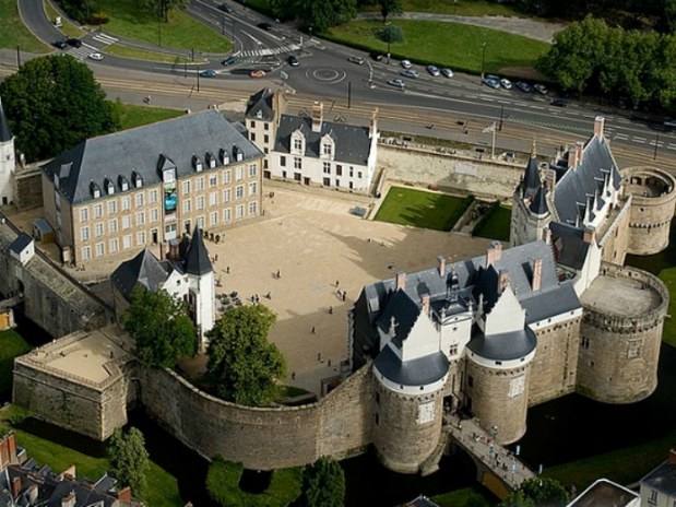 hotel-centre-ville-nantes-chateau-duc-bretagne