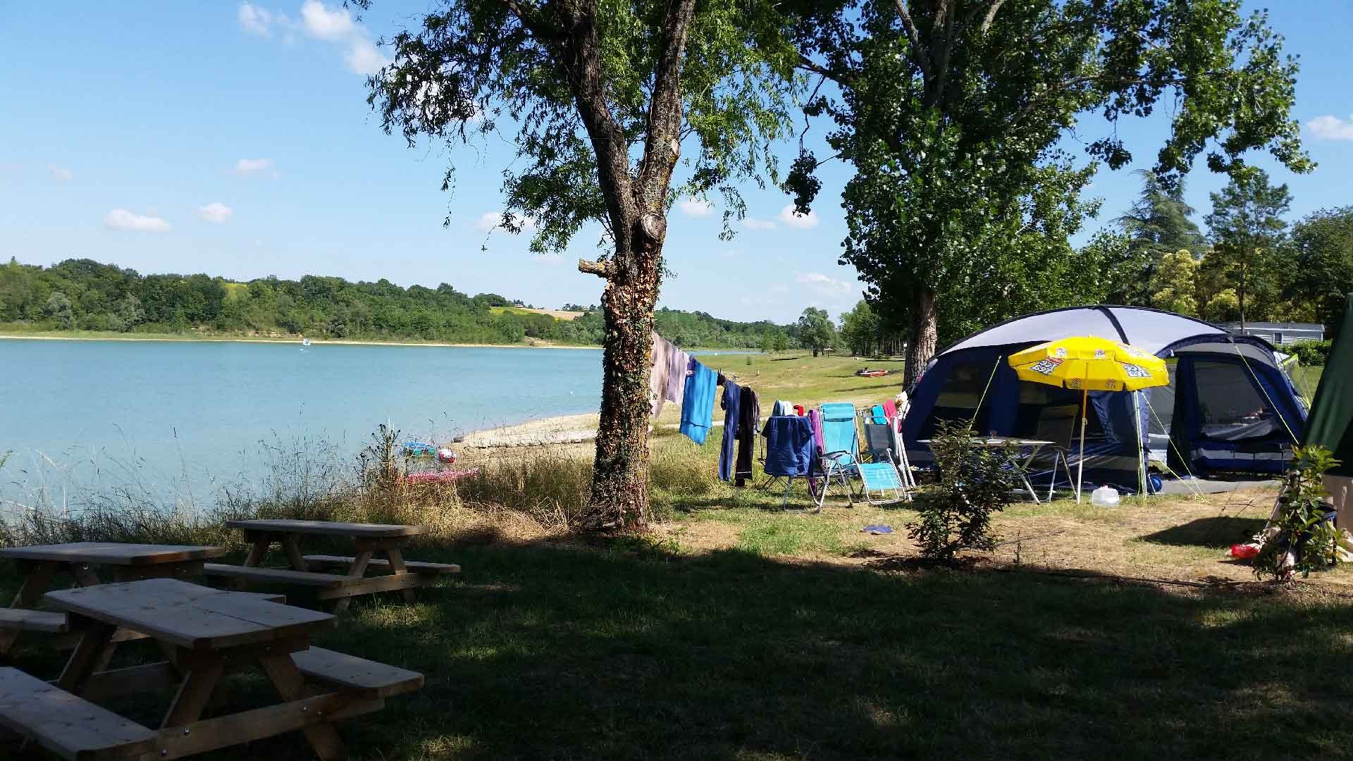 camping-emplacement-sud-ouest-gers-lac