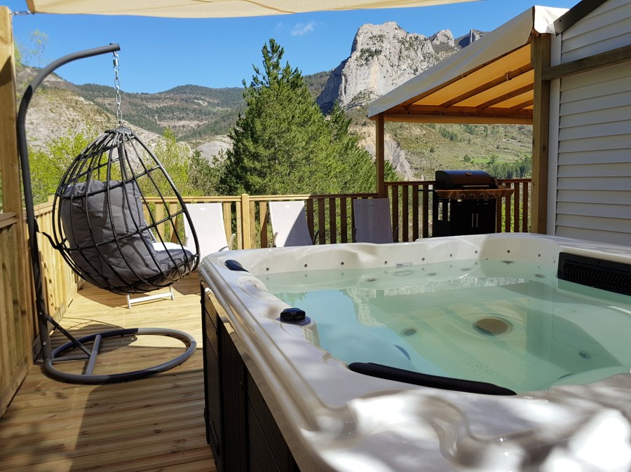 espace prestige camping Hautes-Alpes familial piscine escalade
