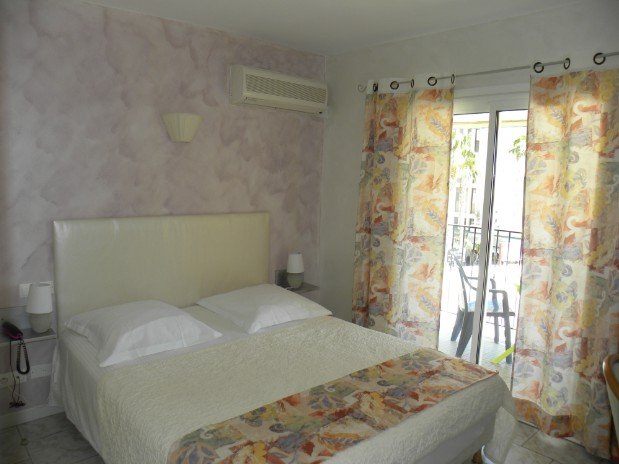 double room with 160 cm bed