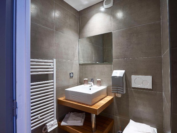 cozy-hotel-cosy-d-affaires-Morlaix-salle-de-bains-evier