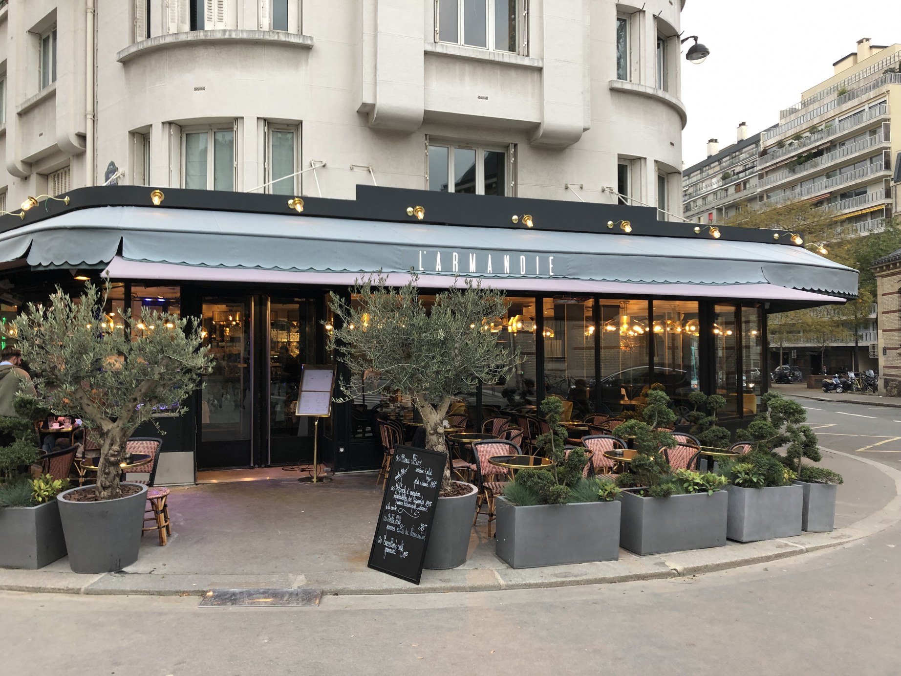 L'Armandie (French restaurant and sea food platters in Paris) Paris