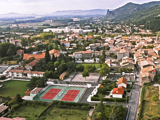La Coconniere Gites et studio en Ardèche pour les professionnels, clients d'affaires de prestataires et entreprise proche de la centrale nucleaire de Cruas Meysse ou Triscastin pas cher