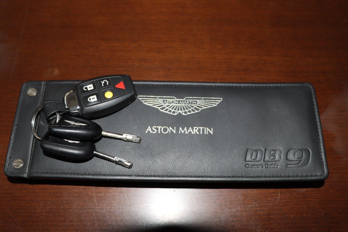 Aston Martin DB9 5.9 V12 Coupé