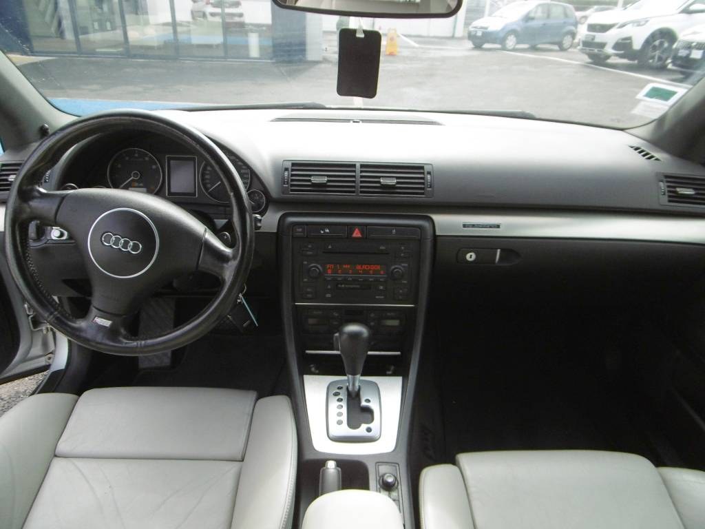 Audi A4 II AVANT 3.0 Pack Quattro Tiptronic