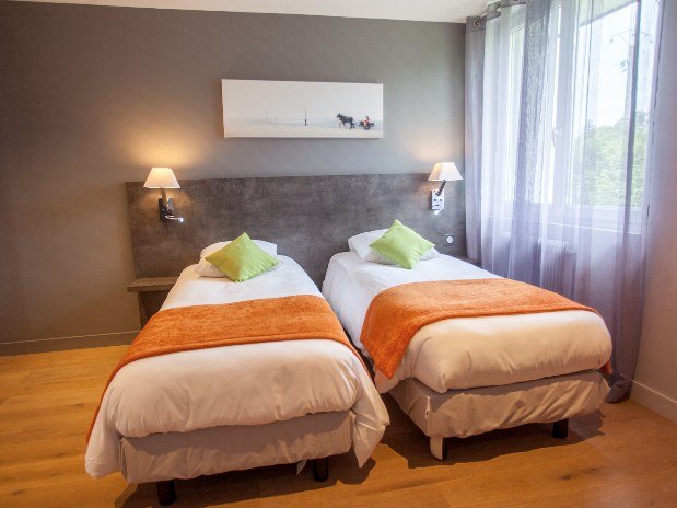 cozy-hotel-cosy-d-affaires-Morlaix-chambre-double-lits-single