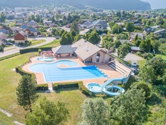 piscine 13 - camping familial montagne Alpe d'Huez bourg d'oisans