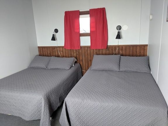 Lodging-forillon-park-Room-with-two-doubles-bed-with-kitchenette