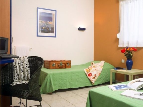 chambre La Coconniere Gite 6 personnes Meysse Ardeche proche centrale nucleaire cruas meysse pas cher