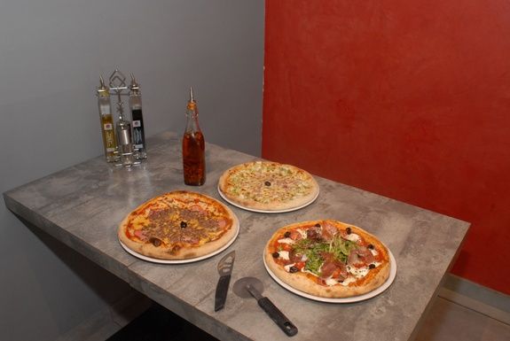 restaurant-pizzeria-echirolles-pizza-trio
