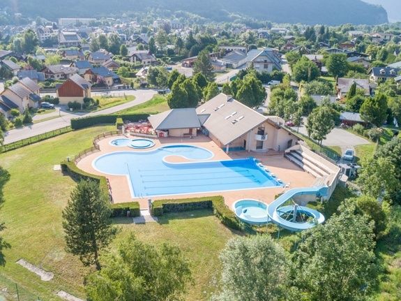 piscine 13 - camping familial montagne Alpe d'Huez bourg d'oisans