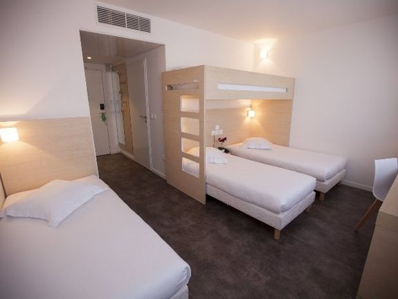 hotel-paris-saint-ouen-chambre-quadruple
