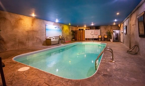 hotel-spa-laurentides-forfait-romantique-piscine-sécurisée