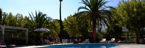 restaurant-hotel-en-provence-piscine