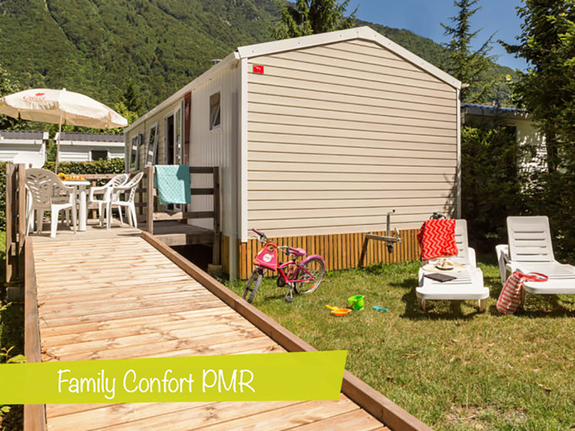 Family confort PMR exterieur 01 camping alpe d'huez piscine montagne isère bourg d'oisans