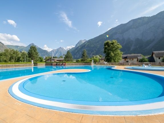 piscine 09 - camping familial montagne Alpe d'Huez bourg d'oisans
