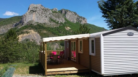 espace premium camping Hautes-Alpes familial piscine escalade