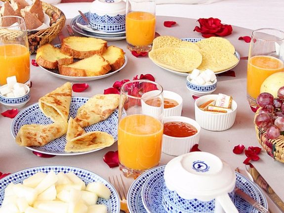 petit déjeuner marocain- terrasse riad chamali - hotel- marrakech