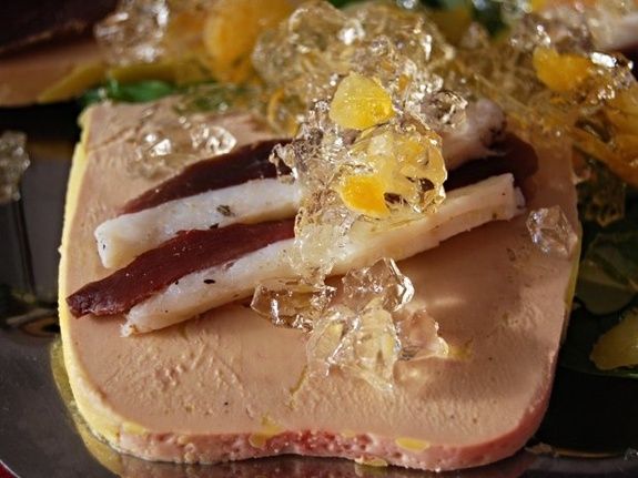 Foie gras mi-cuit, magret séché et sa gelée de Monbazillac